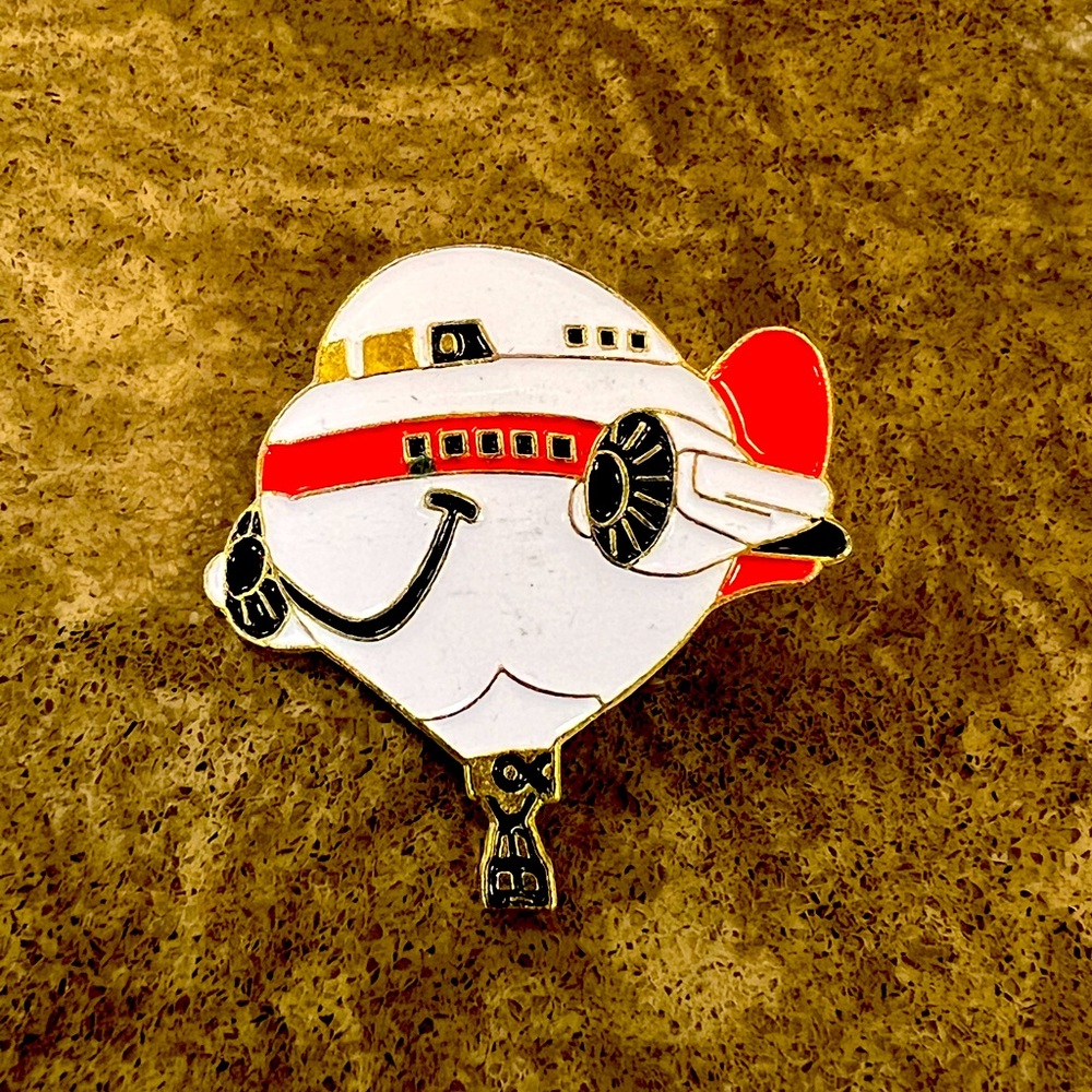 jumbo jim airplane mastis pin